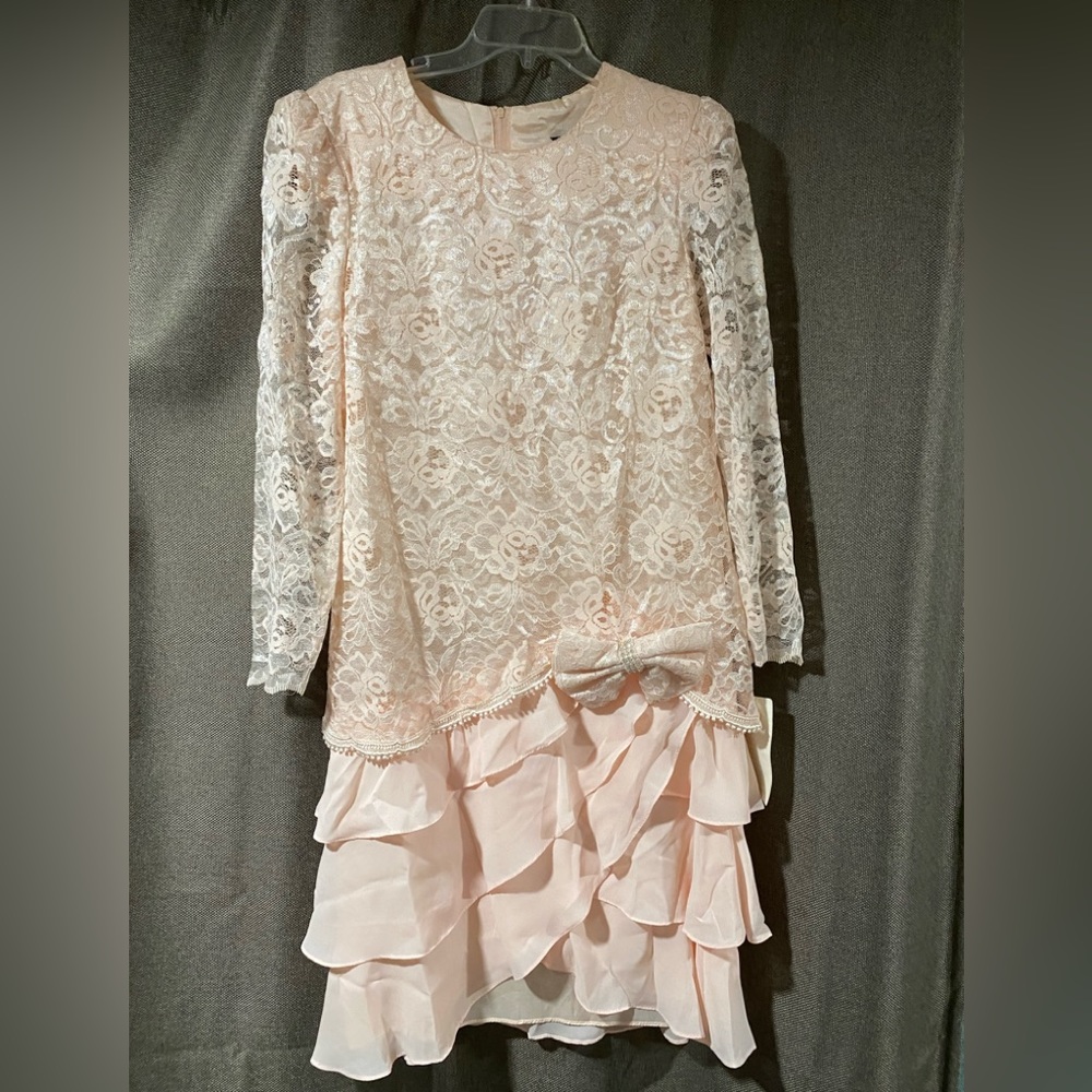 Vintage Davis Rose NWT Light Pink Lace Dress with Bow